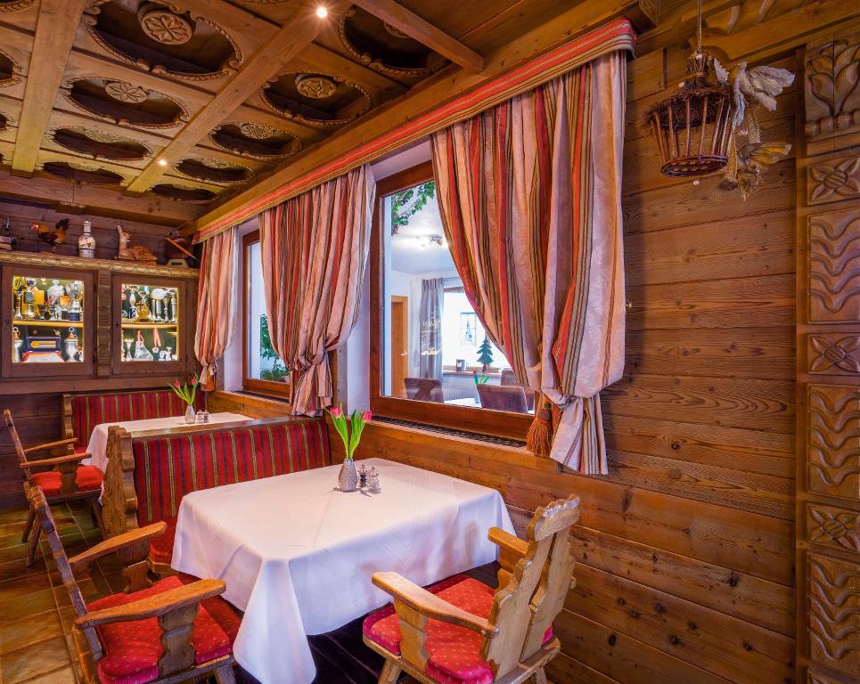 Restaurace v ubytování Sporthotel Pechtl