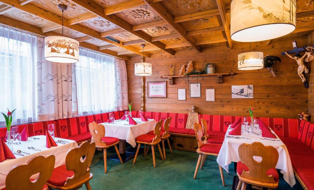 Restaurace v ubytování Sporthotel Pechtl