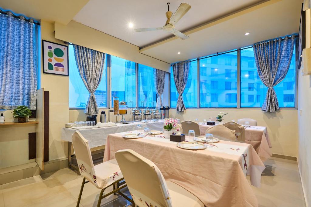 امکانات Treebo Empire Suite - تصویر ۴