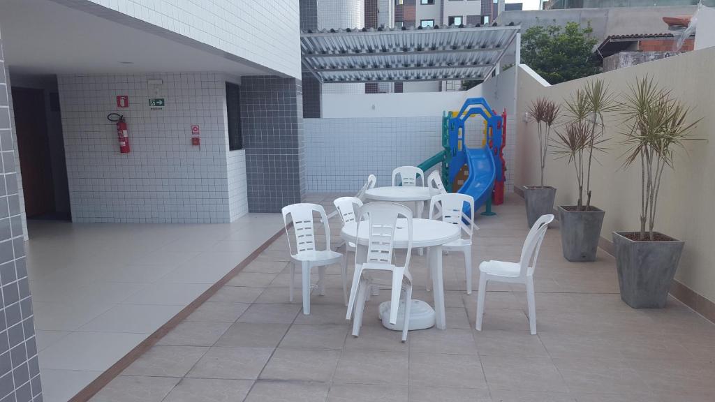 Apartamento quarto e sala em Ponta Verde
