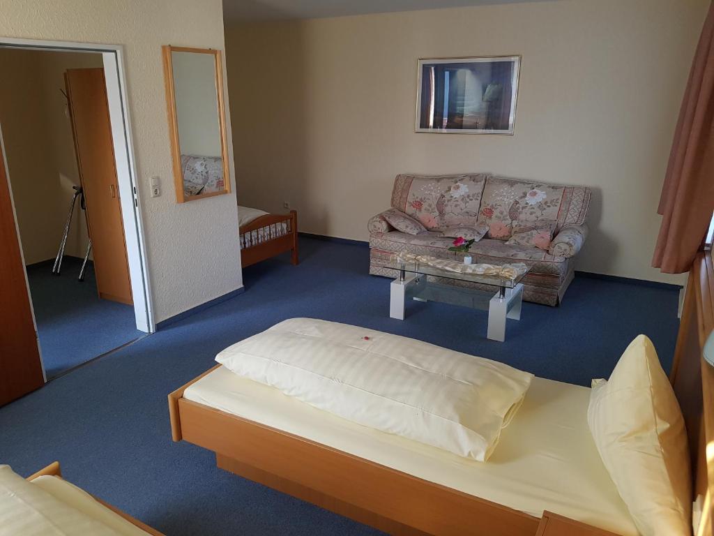 Posezení v ubytování Hotel Stadt Baunatal