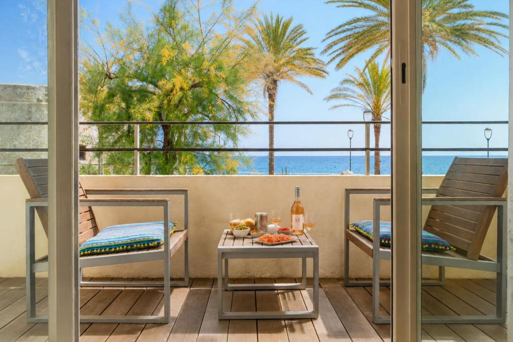 Fully equipped beachfront studio in the heart of the city center bd Leclerc