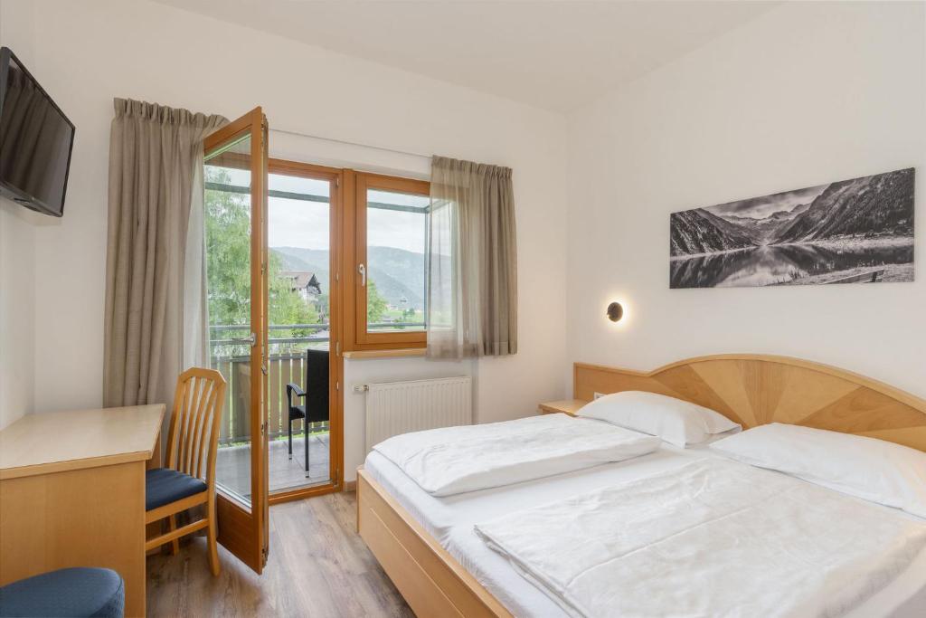 B&B Garni Schorneck - Double Room With Balcony