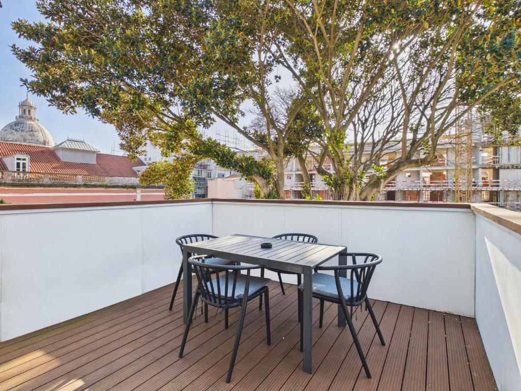 Charming 1BR w/ Terrace in Alfama | By Airnest