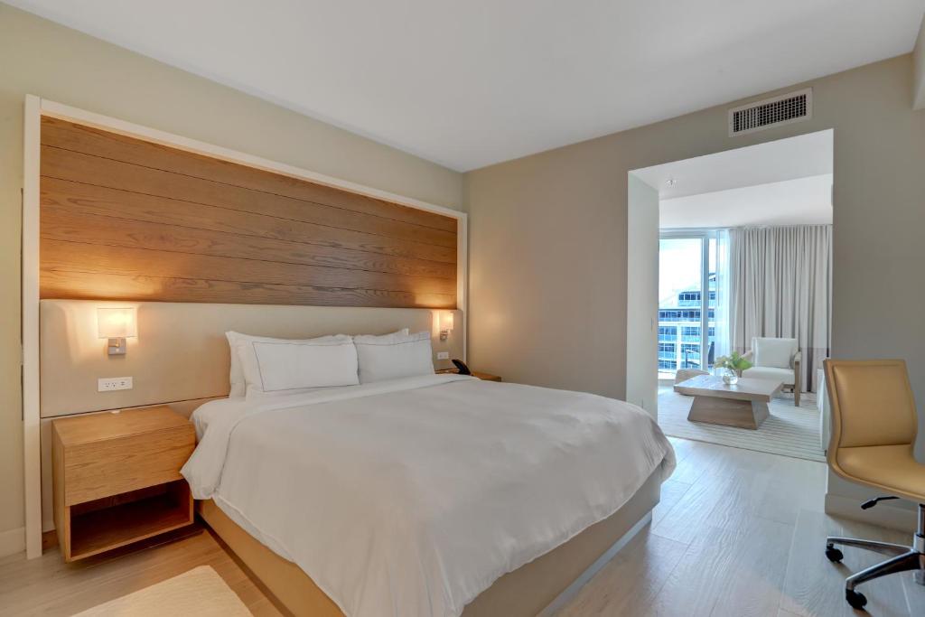 Hilton Fort Lauderdale Beach Resort - 