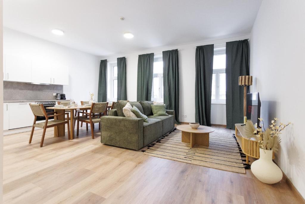 Luxury City Center Suite