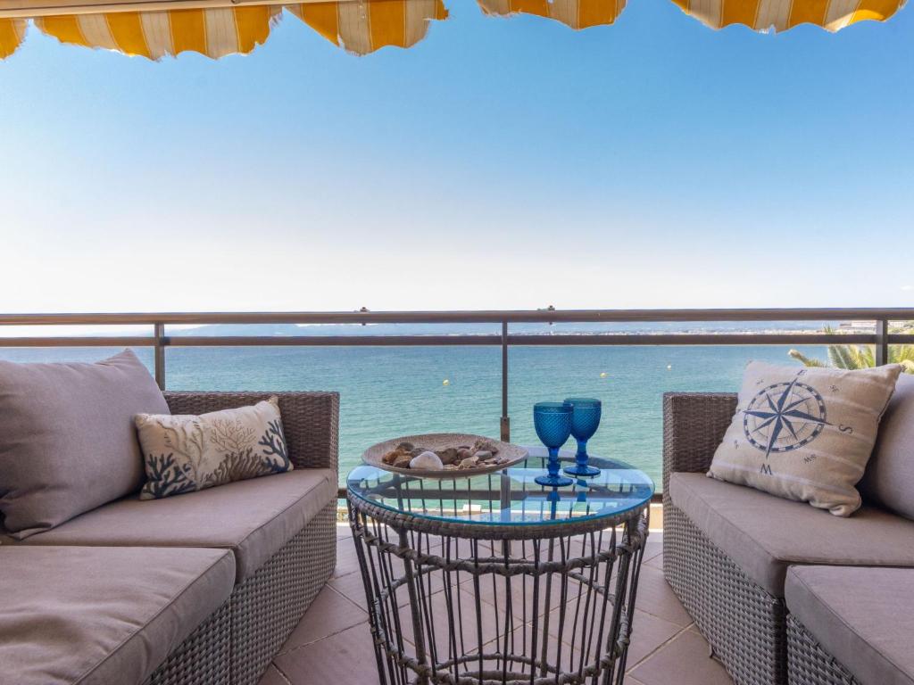 Apartment Cala d'Or by Interhome