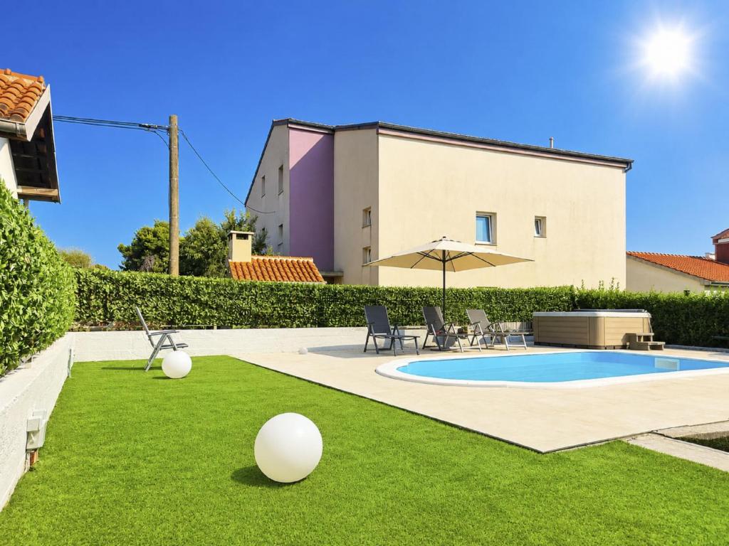 Holiday Home Helen by Interhome