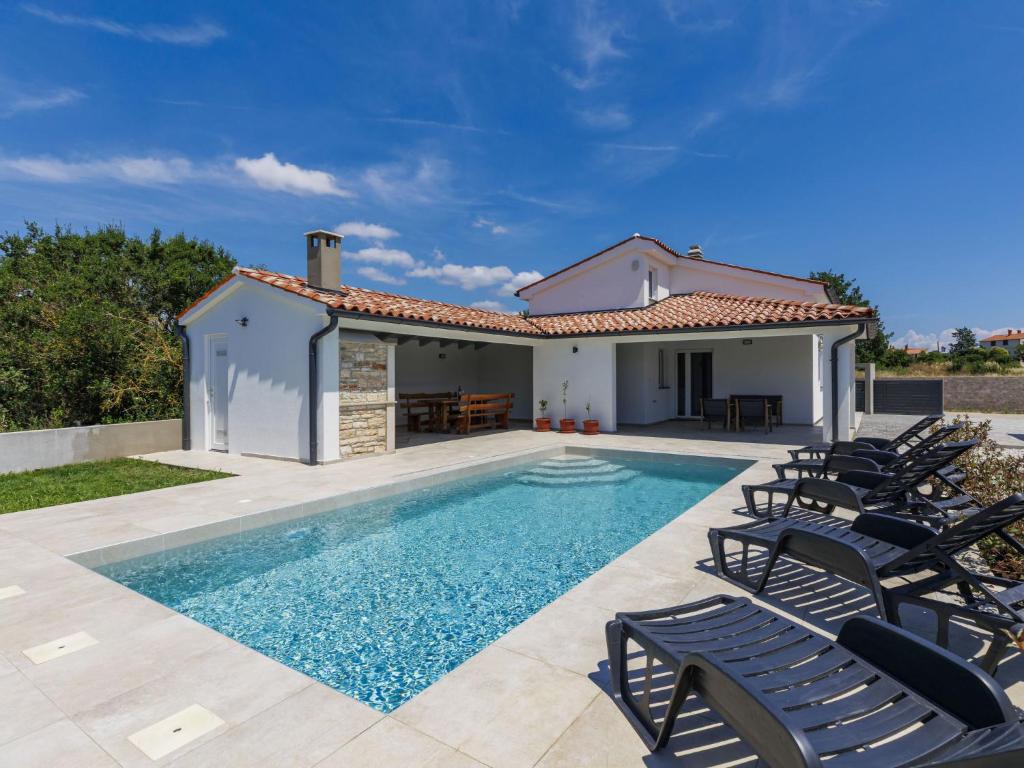 Holiday Home Villa Paolinna by Interhome