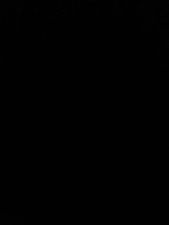 a dark room with a black background at Rum tolen in Disah