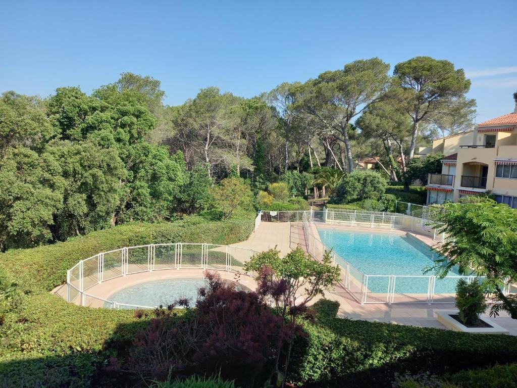 les hauts du Golf- T3 6 Personnes- PISCINE TENNIS TERRASSE