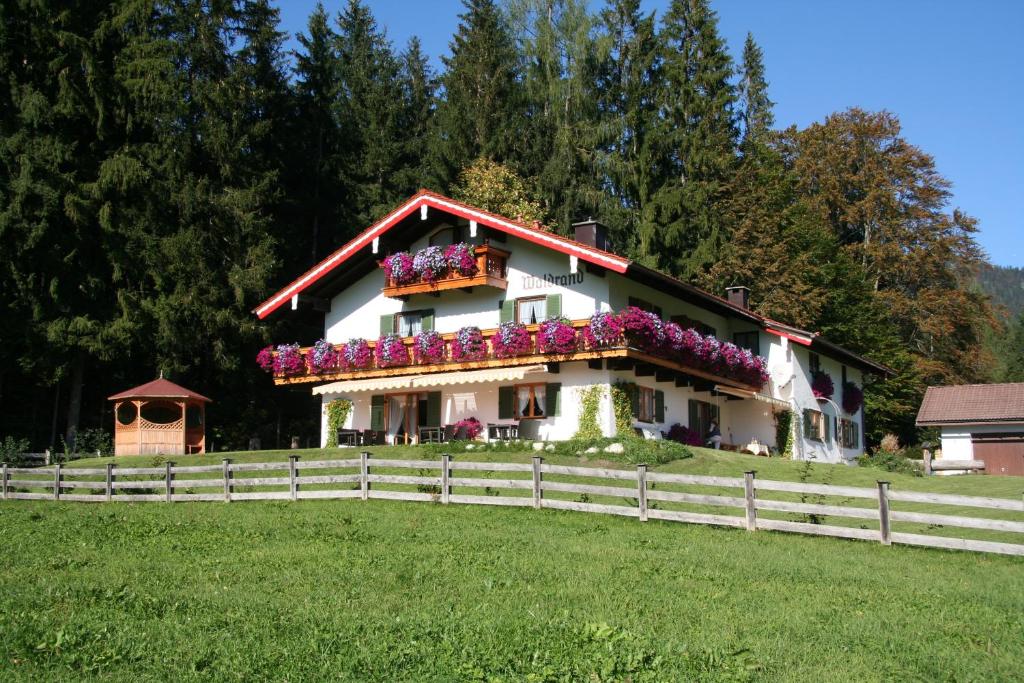 Photo de la galerie de l'établissement Landhaus am Waldrand, à Ramsau bei Berchtesgaden