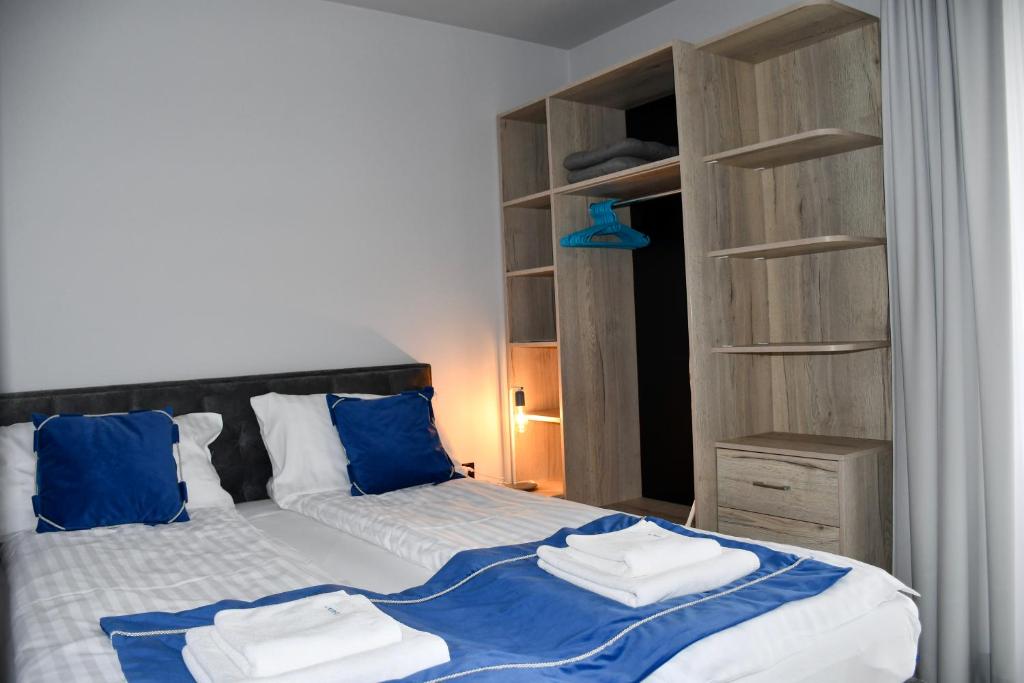 Cobalt Apartments - 