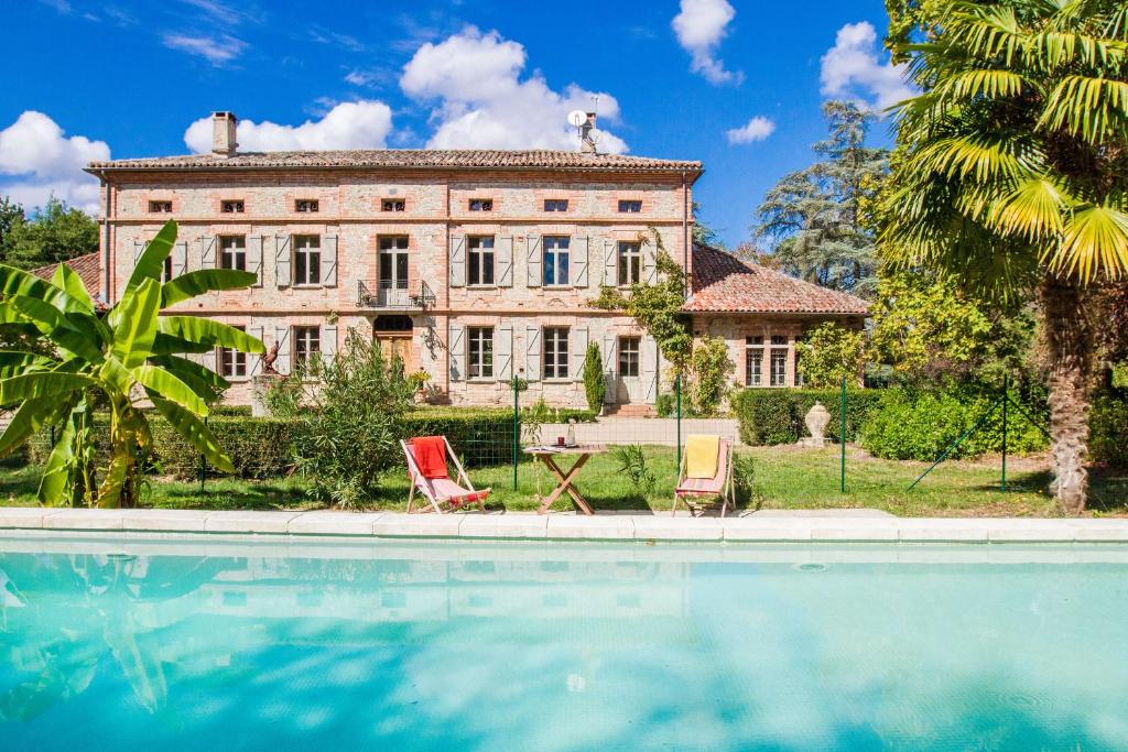 Πισίνα στο ή κοντά στο Domaine De Roucayrols