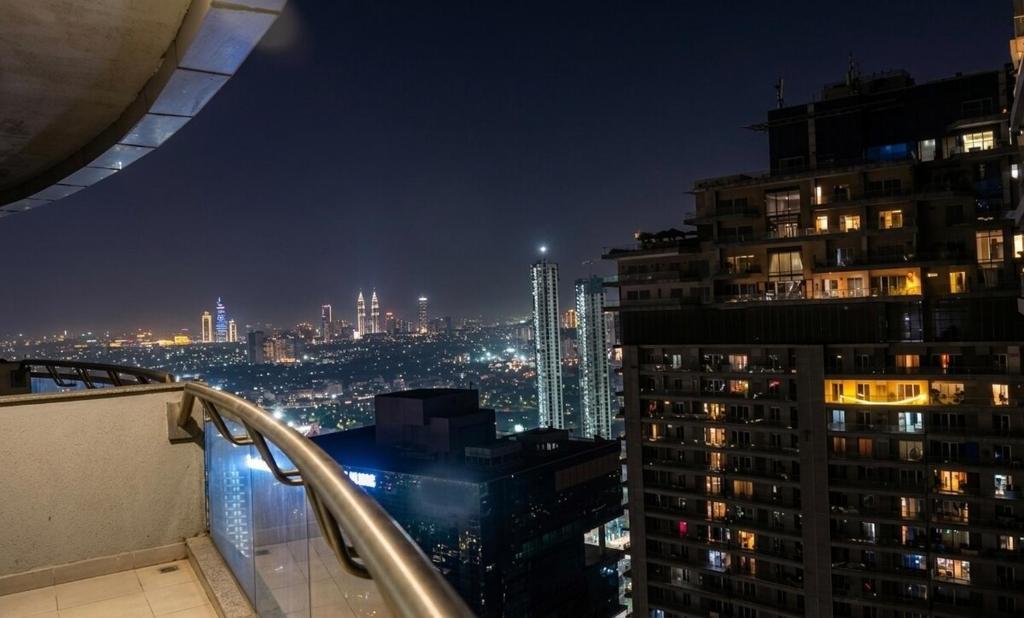 فضای داخلی Skyview Studio 38th Floor ViewSupernova در دهلی نو - تصویر ۳