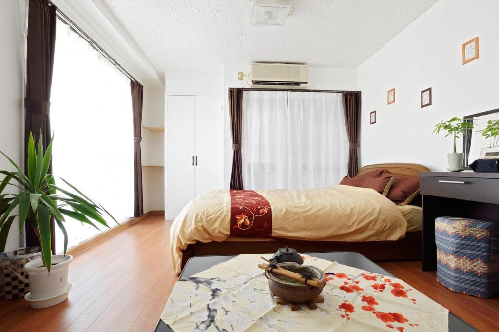 Modern Studio Awaza 1 min to St, Access to USJ & Namba