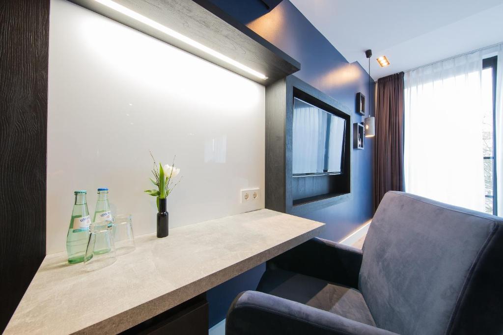 LINDEMANN'S - Resim 19