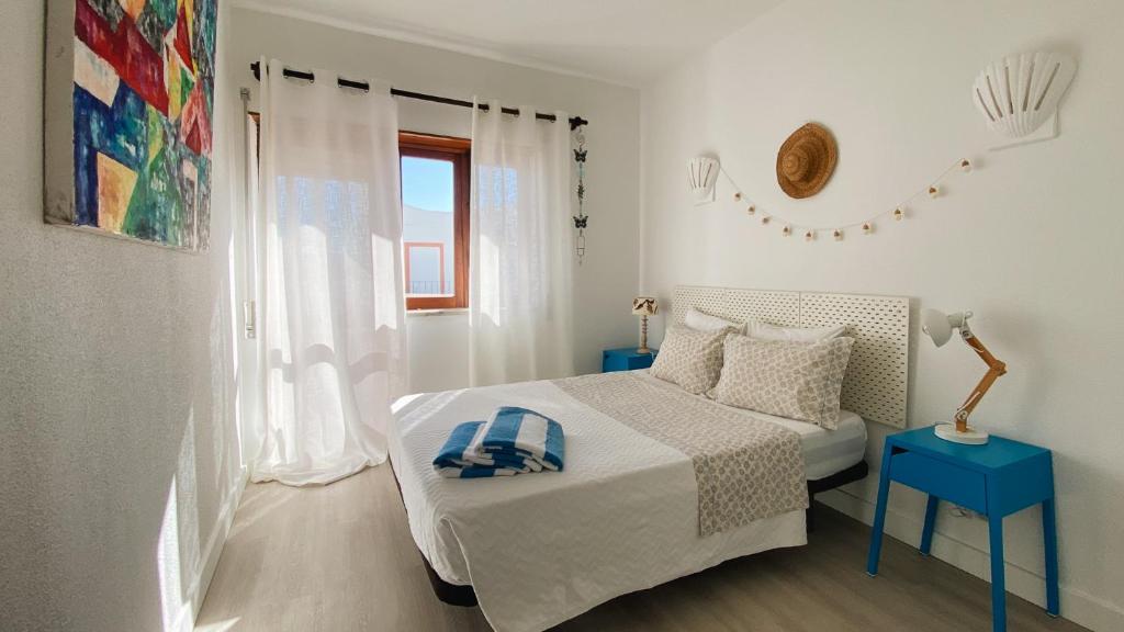 Apartment with Balcony - 5 min Walk to the Beach & Restaurants