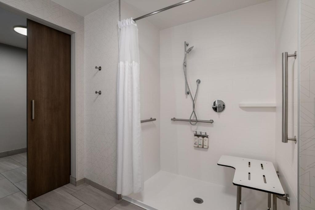 Holiday Inn Express & Suites Linden - Newark South by IHG - Error
