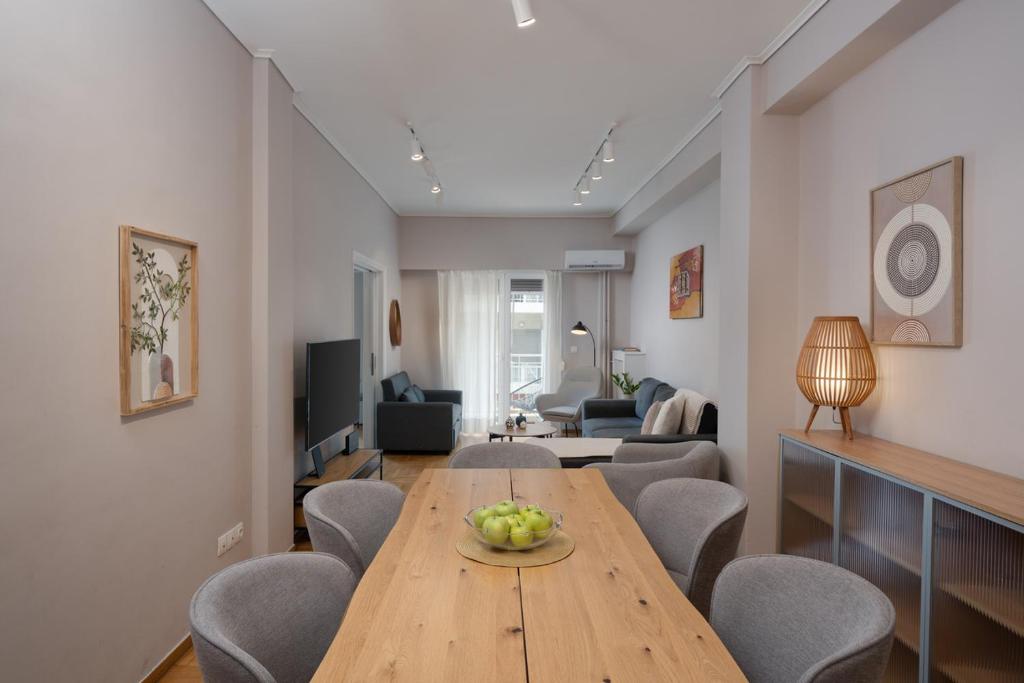LIV - Paradise Retreat in Athens