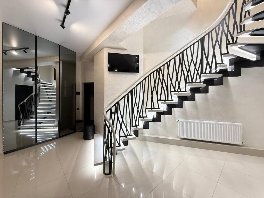 Gagarin Plaza Luxury Penthouse фото 5
