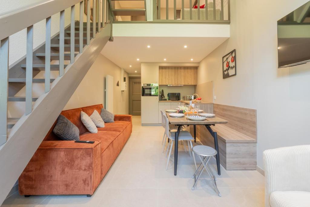 Full Nature apartment - Quiet Les Praz Retreat near Flégère Ski lift - Happy Rentals