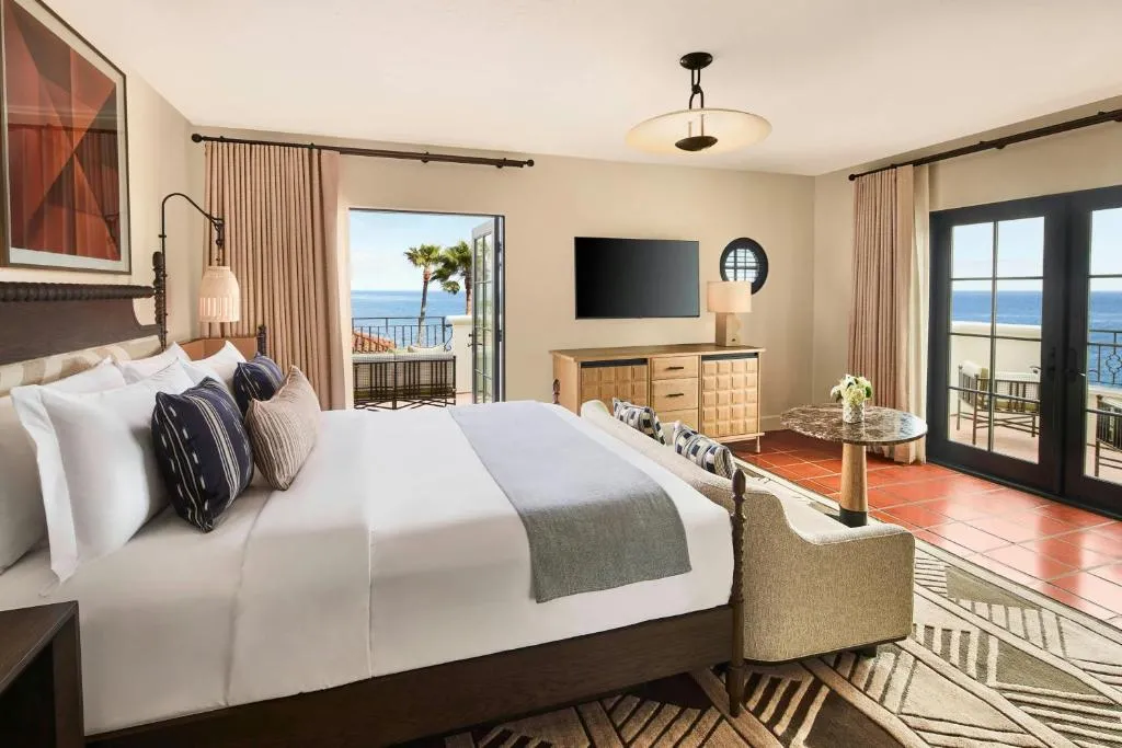 King Room with Balcony and Ocean View