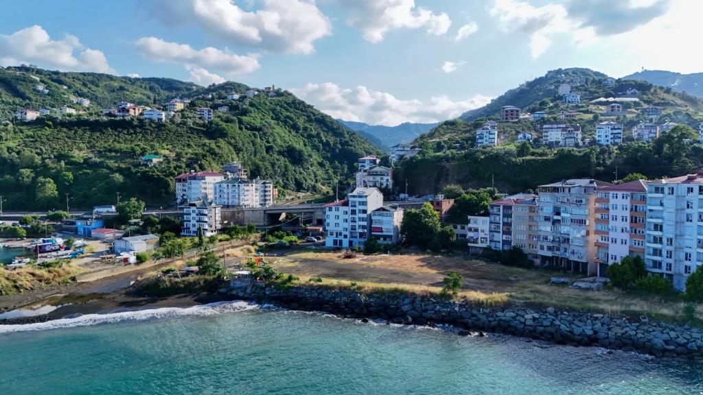 an aerial view of a resort near the water at Akçakale Konaklama in Akcaabat