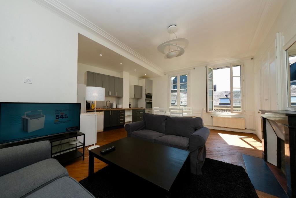 Logement au cœur de Rouen - 10 voyageurs - 2 sdb