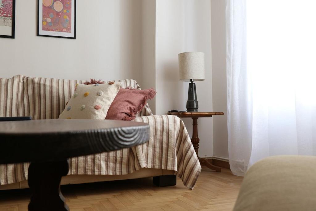 Rosanne Apartment