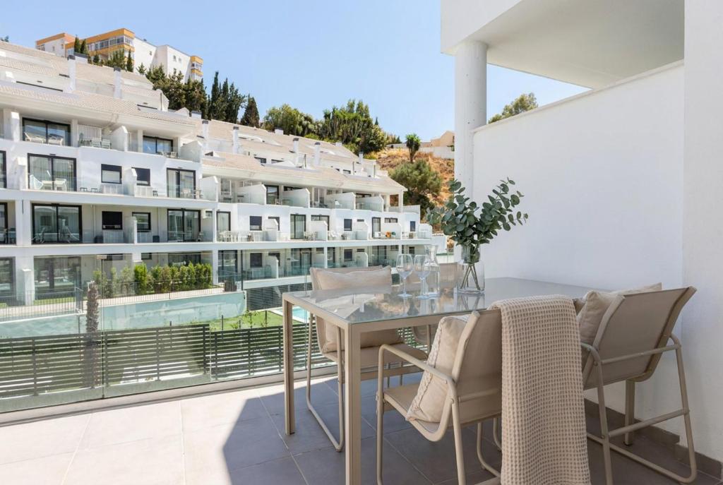 Med Hills Fuengirola 2BR Pool Views