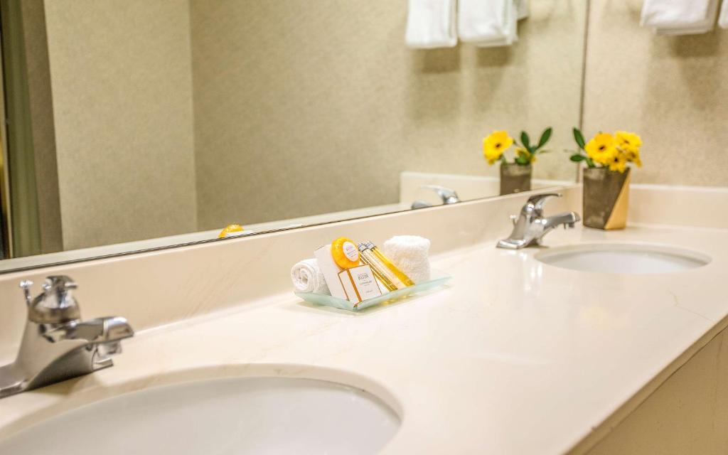 Hotel 116, A Coast Hotel Bellevue - 