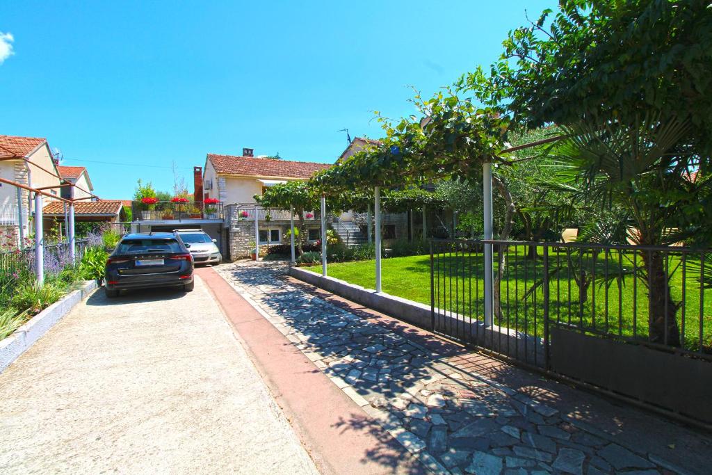 Apartments Nada 2450