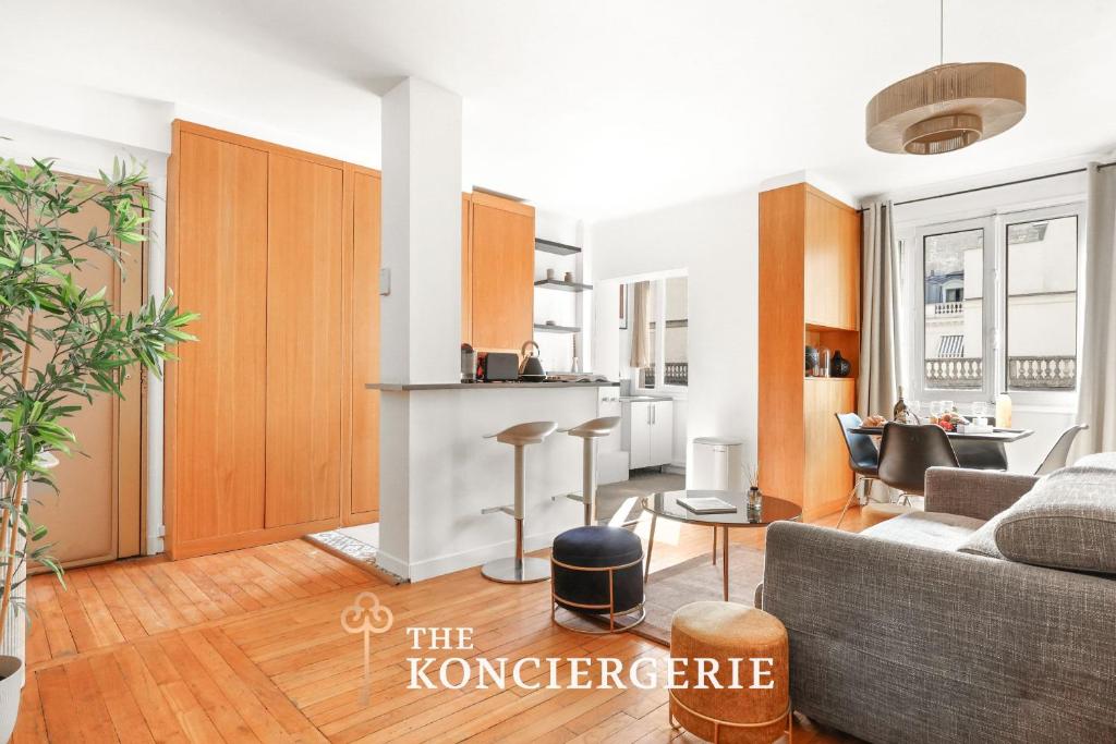 Charmant appartement a deux pas des ChampsElysees