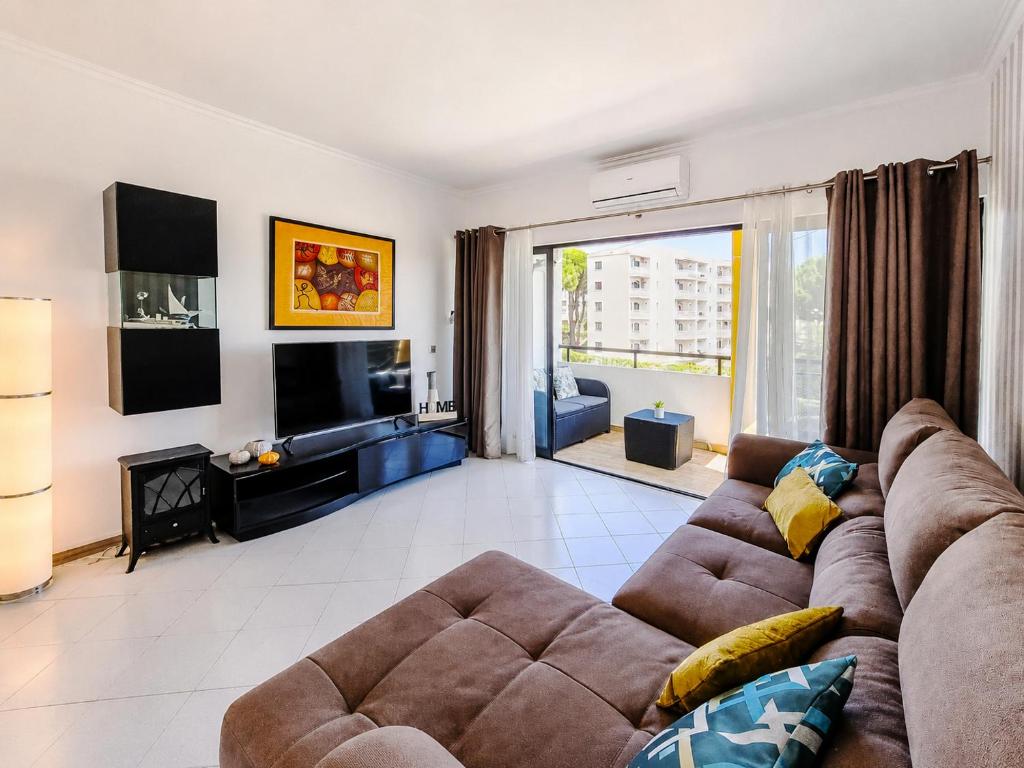 FLH Vilamoura Balcony with Pool