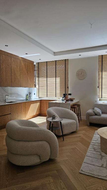 Opera District Luxury Residence with Elite Design
