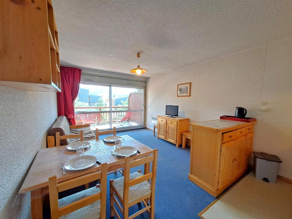 Studio au pied des pistes avec balcon, parking, 4 pers.