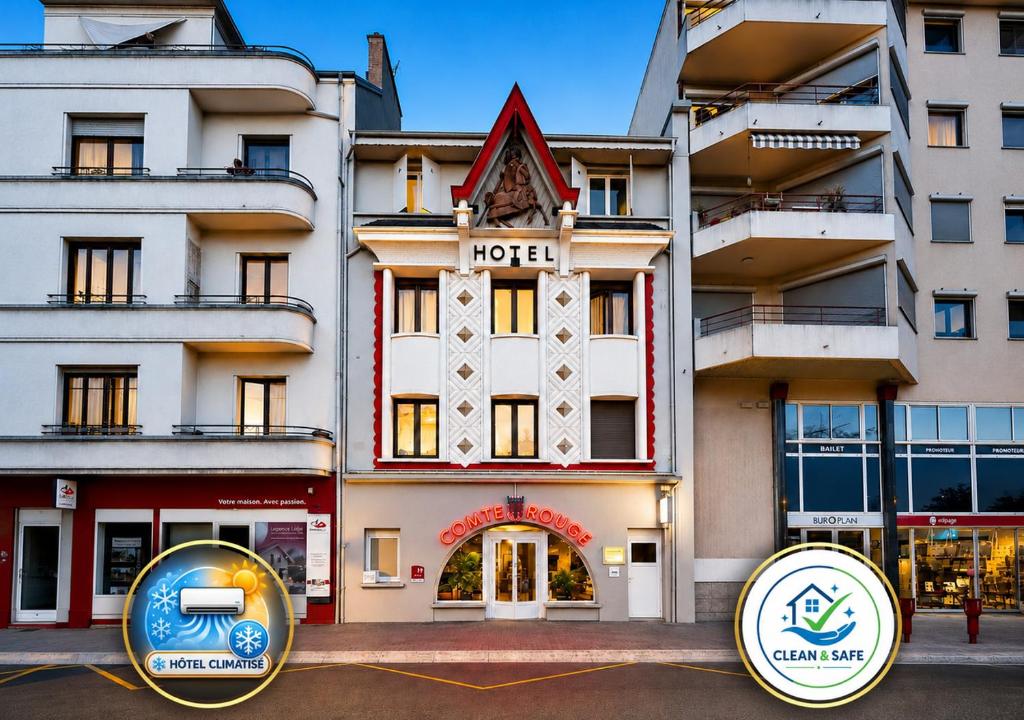 un hotel con un cartello davanti di Hotel Thonon Centre Le Comte Rouge a Thonon-les-Bains