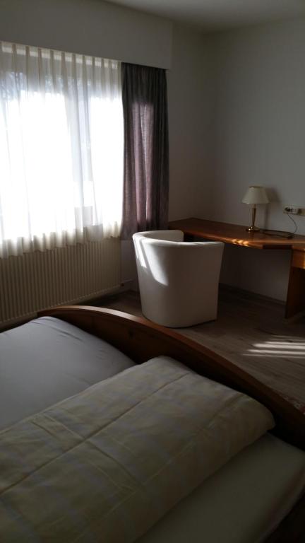 Hotel Büchner Garni - 带阳台的小型套房