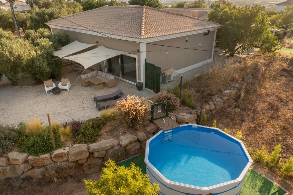 Peaceful Country House & Private Pool by Quinta da Alfarrobeira