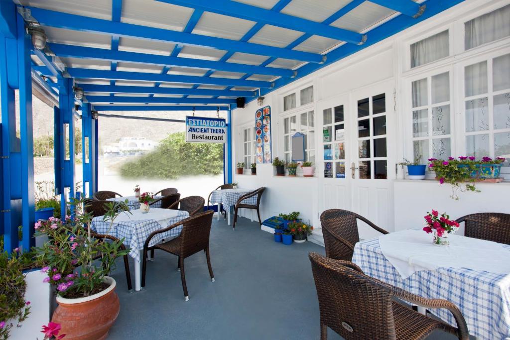 Restauracja lub miejsce do jedzenia w obiekcie Ancient Thera Studios