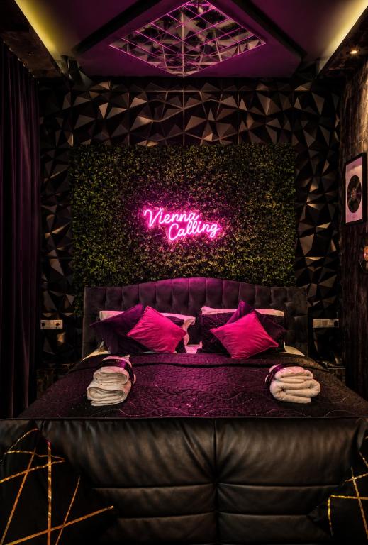 Urban Budget Hotel- Unique Boutique Hotel on Best Location