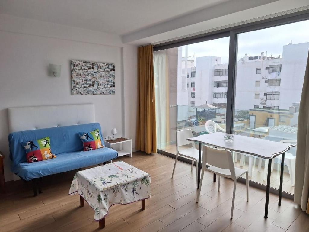 Loft moderno con balcón al lado de Las Canteras