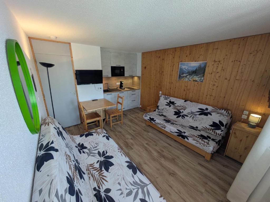 Studio rénové Plagne Village, pied des pistes, 2-3 pers.