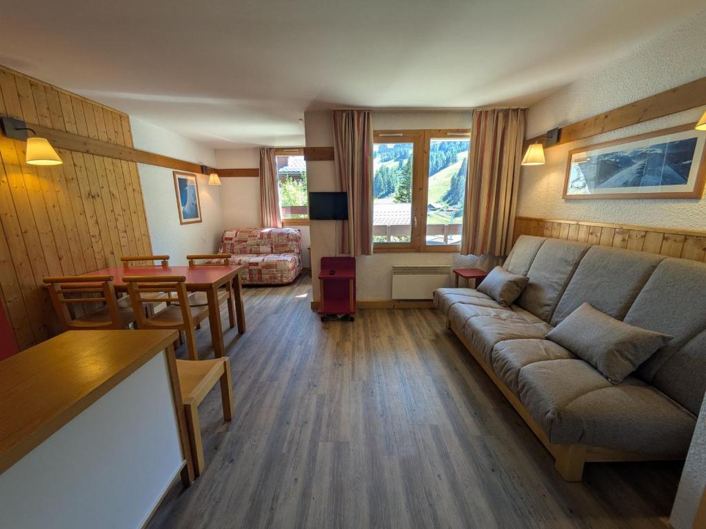 Appartement lumineux près des pistes, accès piscine, animaux acceptés
