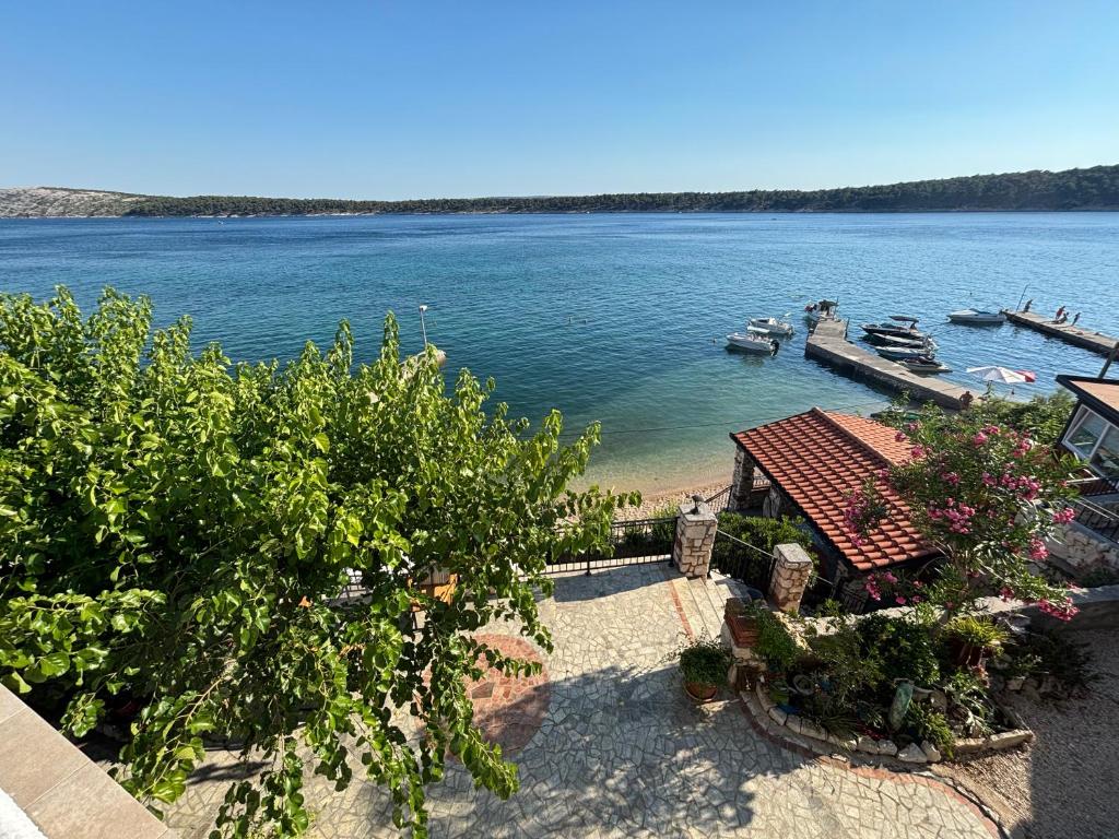 Oaza Planjke - apartman Dora