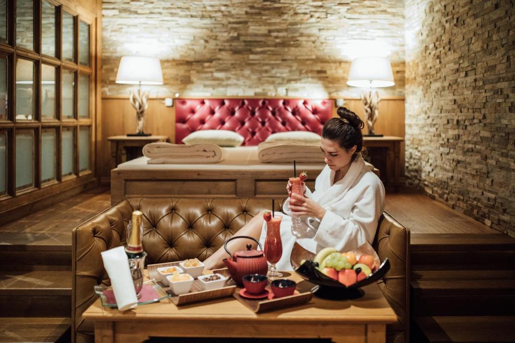 Postel nebo postele na pokoji v ubytování Hotel Zürserhof
