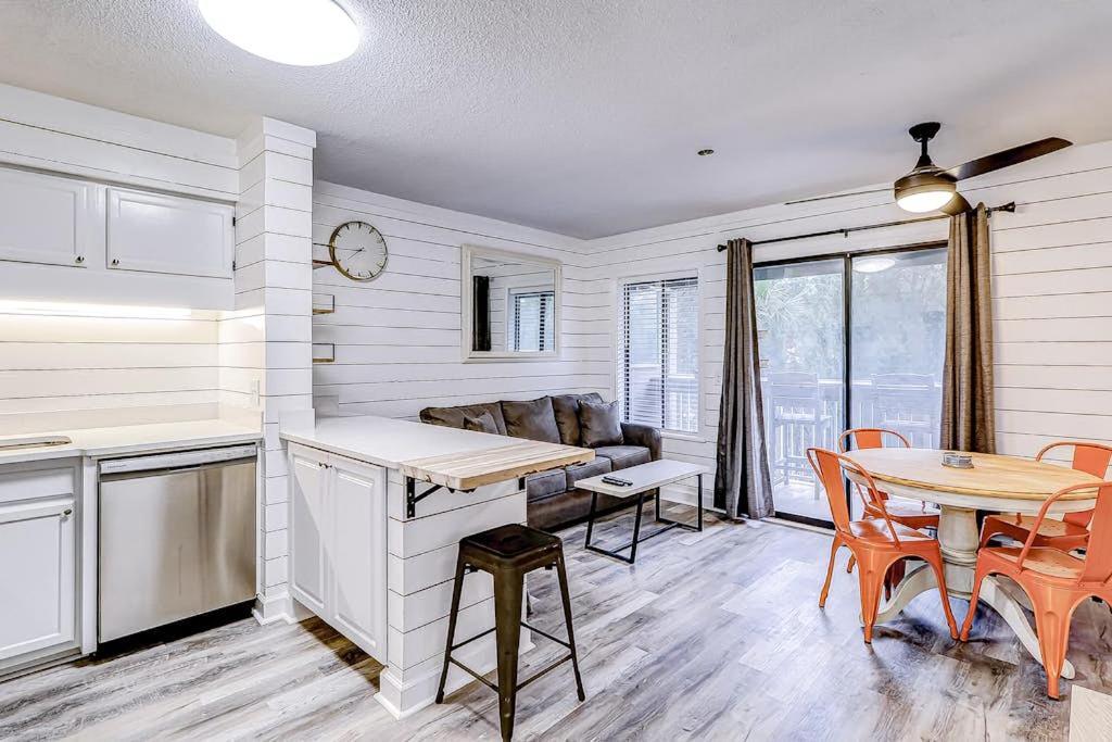 Carolina Beach Club, Unit 126, Hilton Head Island, SC