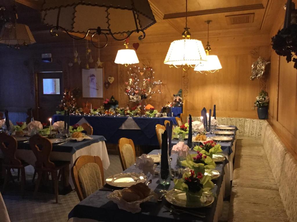 Restaurace v ubytování Hotel Alpenrose