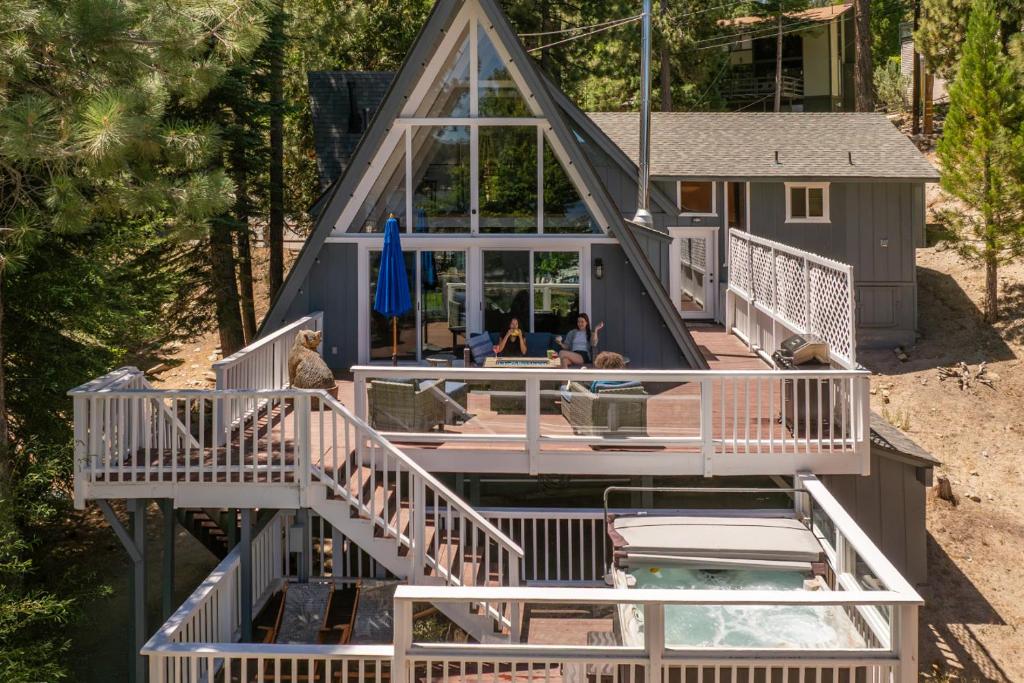 an aerial view of a house with a pool at Cove Lakeside Jacuzzi, Central AC, Stunning View in Big Bear Lake